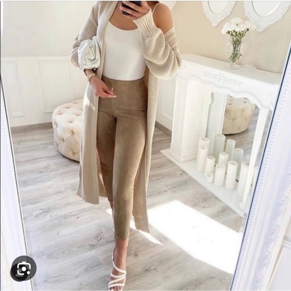 Zara faux Suède beige high rise skinny pants with zipper on the side and bottom - Picture 3 of 10